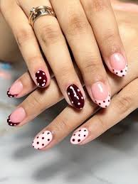 nail art polkadot